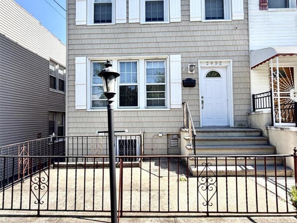 2952 Miles Avenue, Bronx NY 10465