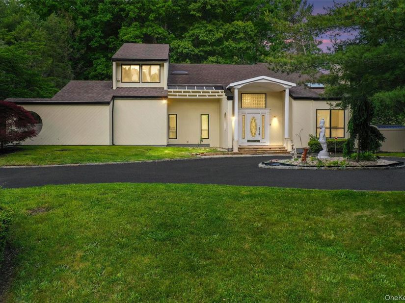 126 Bagatelle Road, Dix Hills NY 11746