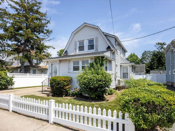 1019 Walsh Avenue, Woodmere NY 11598