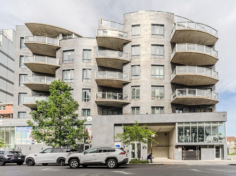 37 W End Avenue 2B, Brooklyn NY 11235