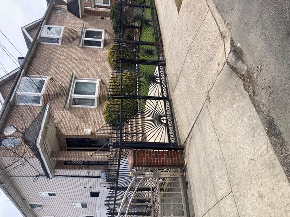 137-45 Bedell Street, Springfield Gardens NY 11413