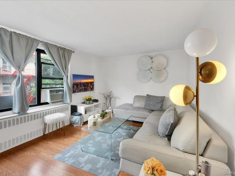2835 Webb Avenue 4B, Bronx NY 10468
