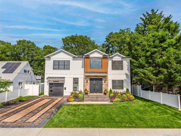 172 Choir Lane, Westbury NY 11590