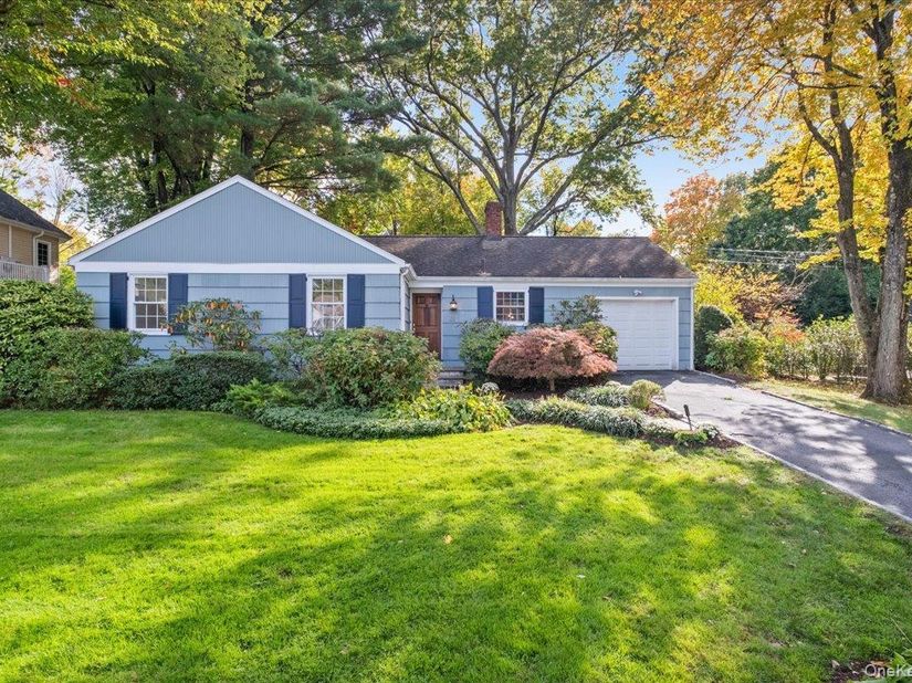 31 Rogers Drive, New Rochelle NY 10804
