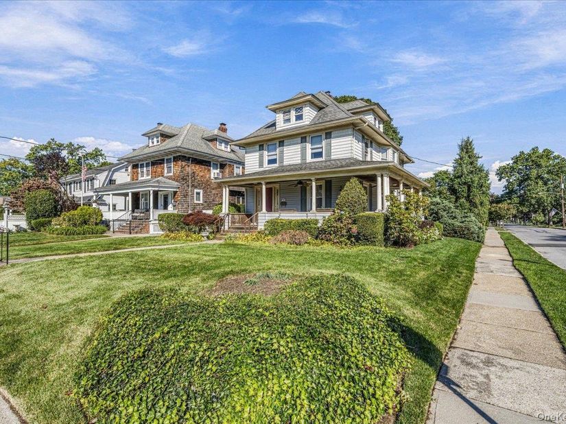 63 Shellbank Place, Rockville Centre NY 11570