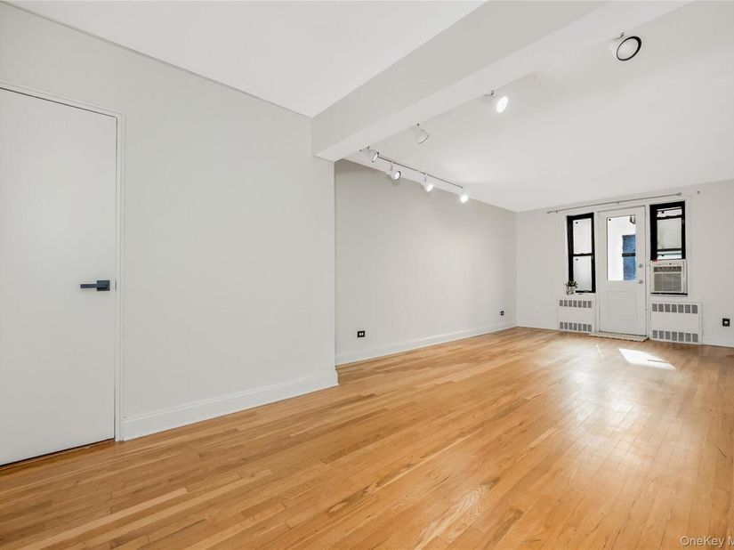 150-11 72nd Road 1C, Kew Garden Hills NY 11367