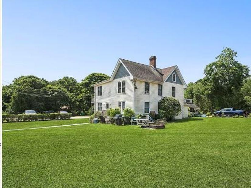 134 Ponquogue Avenue MultiFamily, Southampton NY 11946