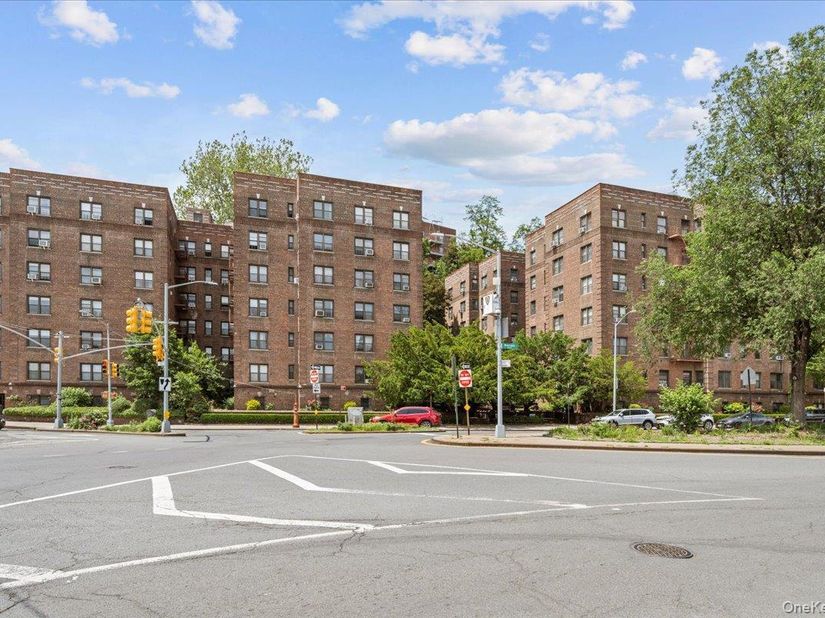 3017 Riverdale Avenue 5J, Bronx NY 10463