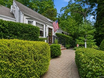 40 Cliftwood Drive