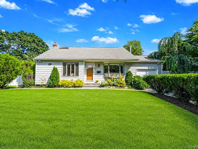 1 Rutgers Street, Smithtown NY 11787