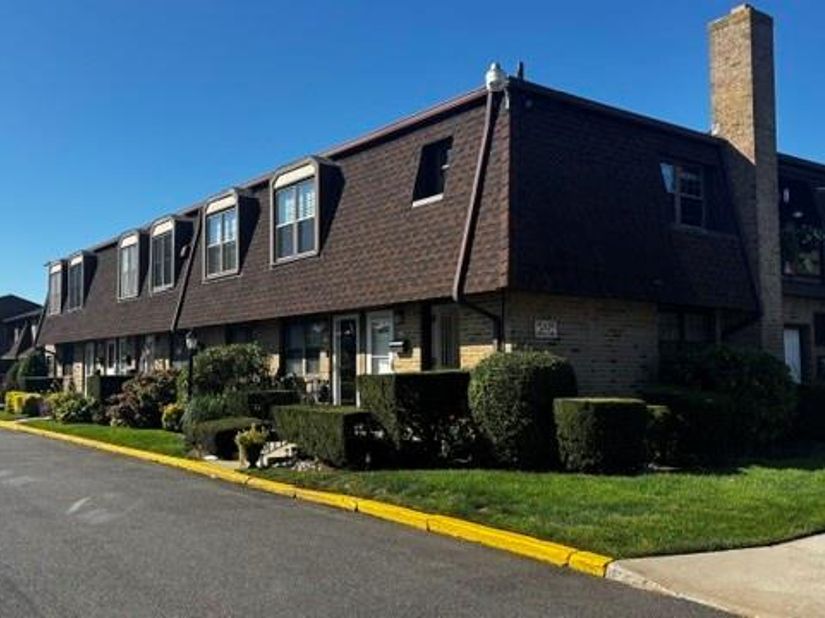 331 Mariners Way, Copiague NY 11726