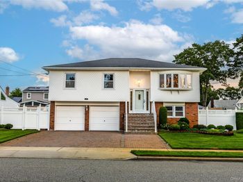 93 Toronto Avenue