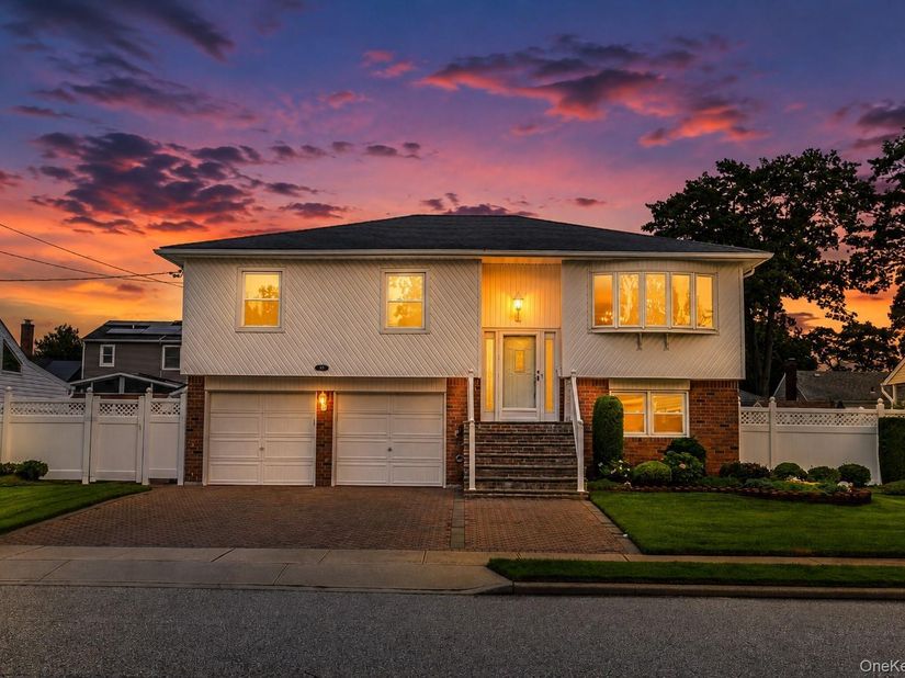 93 Toronto Avenue, Massapequa NY 11758