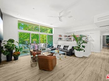 1250 N Harper Avenue