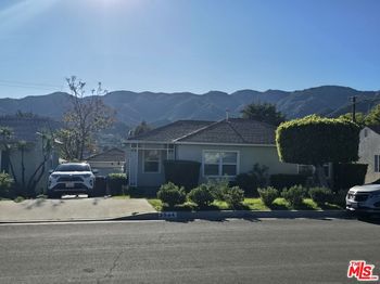 2944 Mayfield Avenue