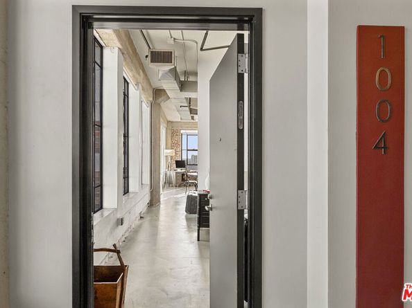 315 E 8th Street 1004, Los Angeles CA 90014