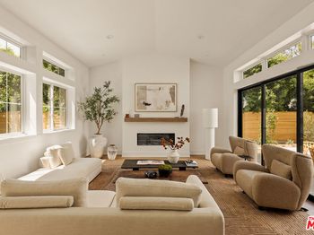 4027 Dixie Canyon Avenue