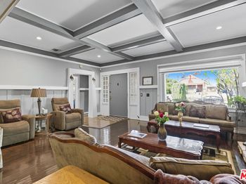 2114 W 28th Street