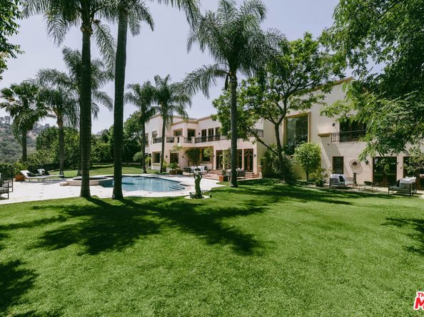 3364 Clerendon Road, Beverly Hills CA 90210