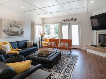 16464 Avenida Venusto