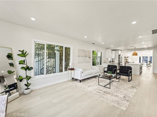 2942 S West View, Los Angeles CA 90016