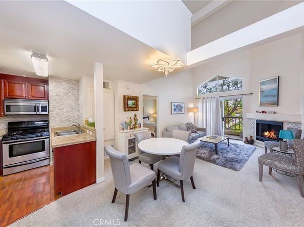 5515 Canoga Avenue 305, Woodland Hills CA 91367