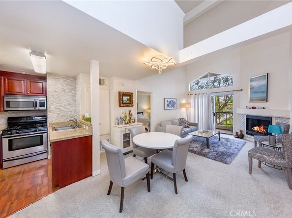 5515 Canoga Avenue 305, Woodland Hills CA 91367