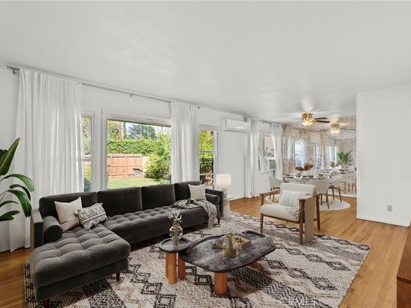 16731 Victory Boulevard, Van Nuys CA 91406