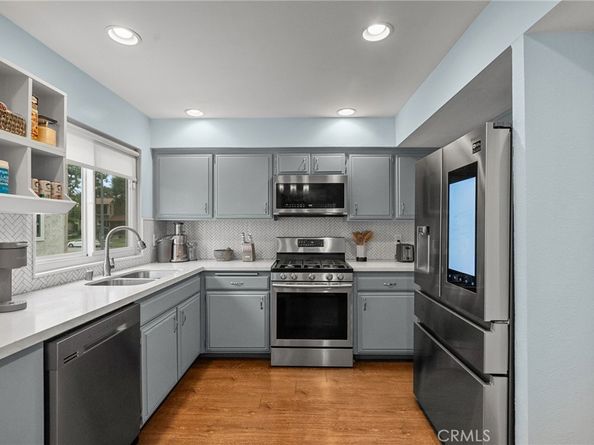 19540 Sherman Way 602, Reseda CA 91335