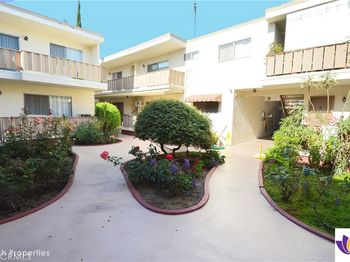 1755 N Berendo Street