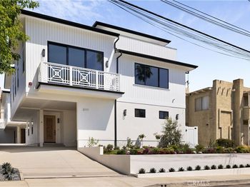 2111 Clark