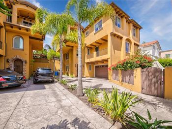2117 Clark Lane