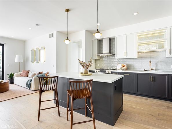 1333 S Orange Grove Avenue 109, Los Angeles CA 90019