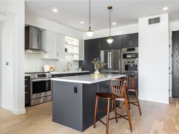 1333 S Orange Grove Avenue 304, Los Angeles CA 90019