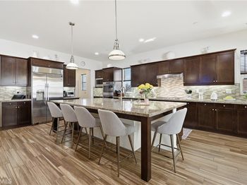 4977 Hydepark