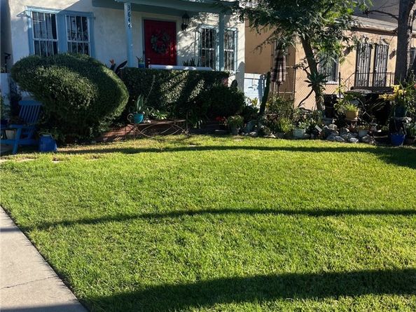 3644 10th Avenue, Los Angeles CA 90018