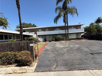 1651 E South