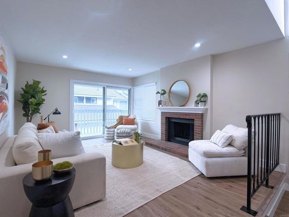 3274 Caminito Ameca, La Jolla CA 92037