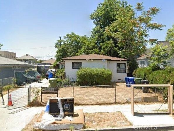 3011 Brighton, Los Angeles CA 90018