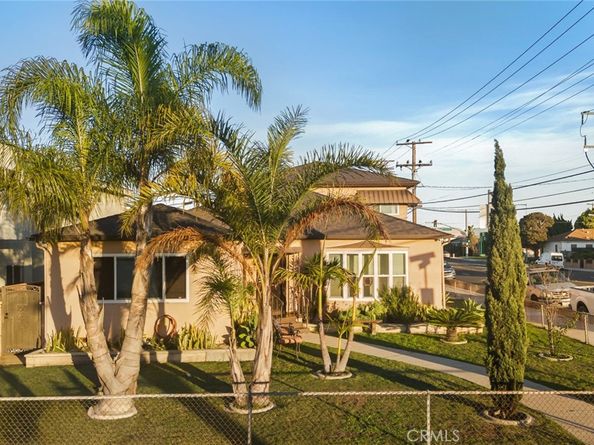 11992 Oxford, Hawthorne CA 90250