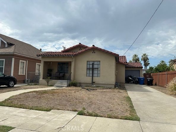 1063 N Gordon, Pomona CA 91768