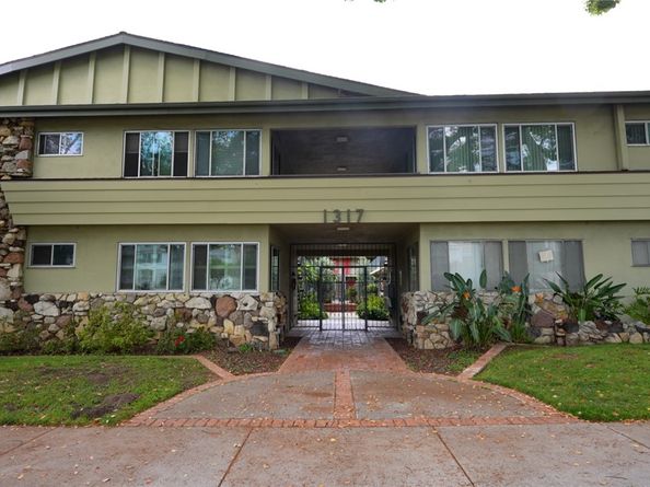 1317 N Brand 15, Glendale CA 91202