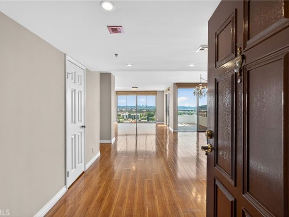 345 Pioneer Drive 1202, Glendale CA 91203