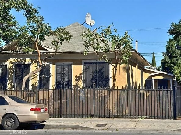 415 E Vernon Avenue, Los Angeles CA 90011