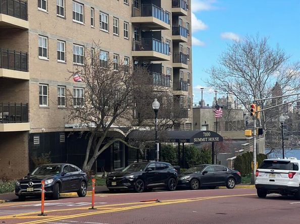 7100 Blvd East 5E, Guttenberg NJ 07093