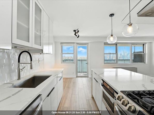 6600 Blvd East 15B, West New York NJ 07093