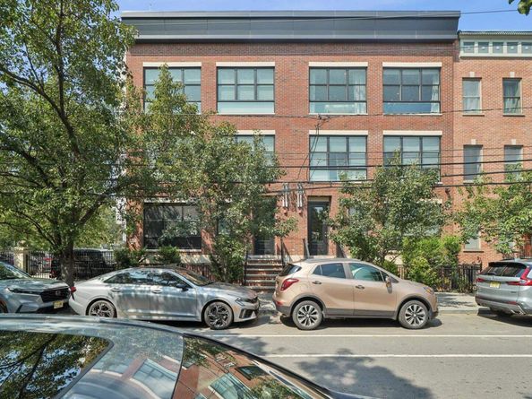 382 7th St 4, Jersey City NJ 07302