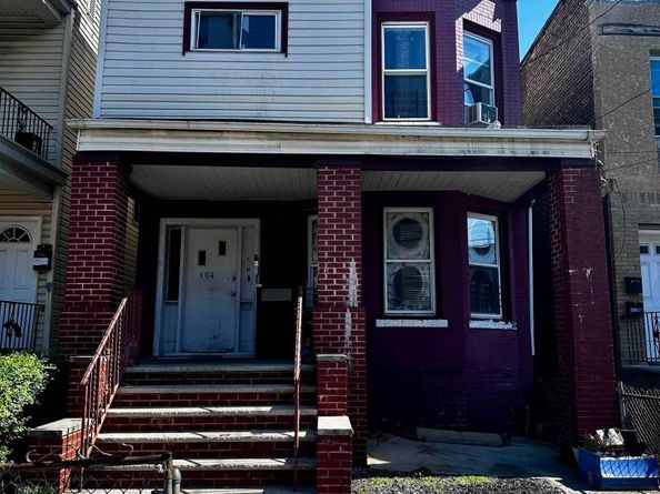 104 Wegman Parkway, Jersey City NJ 07305