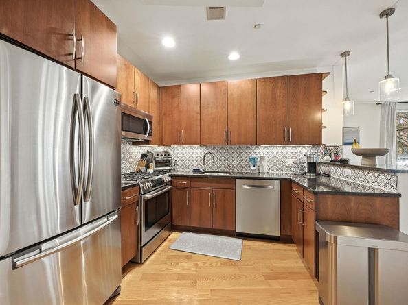 296 Grand St 1A, Jersey City NJ 07302