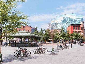 102 Christopher Columbus Dr